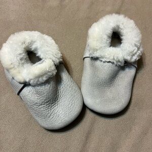 Freshly Picked Moccasins | gray + sherpa